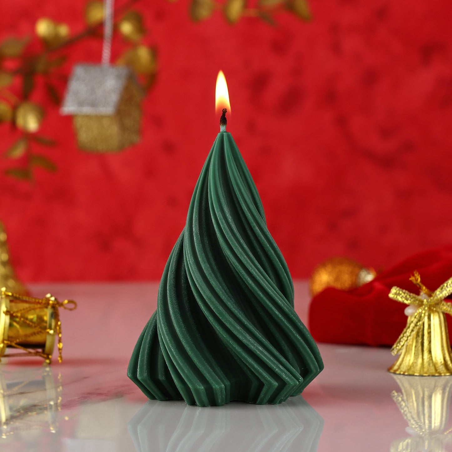 Spiral Pine Christmas Candle || Twisted Evergreen Decorative Candle || Green Fir Swirl Sculpted Candle